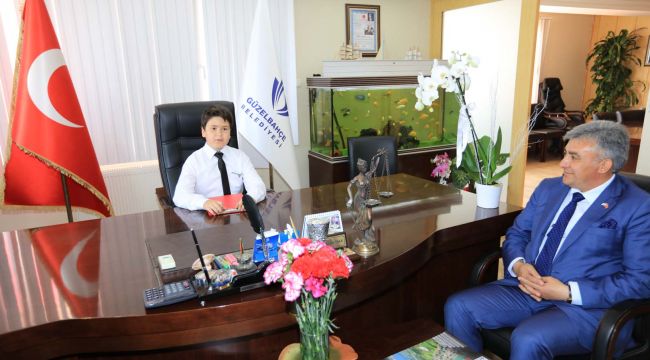 Başkan İnce koltuğunu Çocuklara Bıraktı