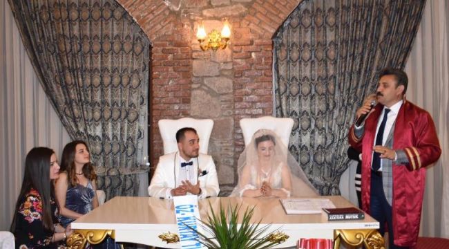 Başkan Kırgöz'den ilk nikah