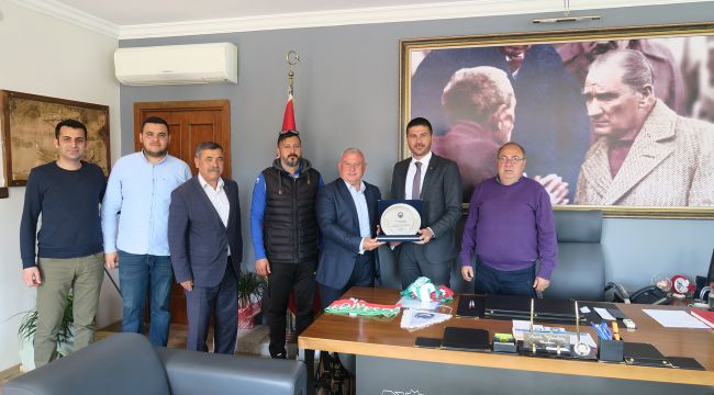 Foça Belediyespor Kulübü'nden Başkan Gürbüz'e Ziyaret