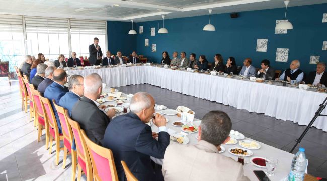 Karşıyakalılara ‘eşit hizmet’ sözü