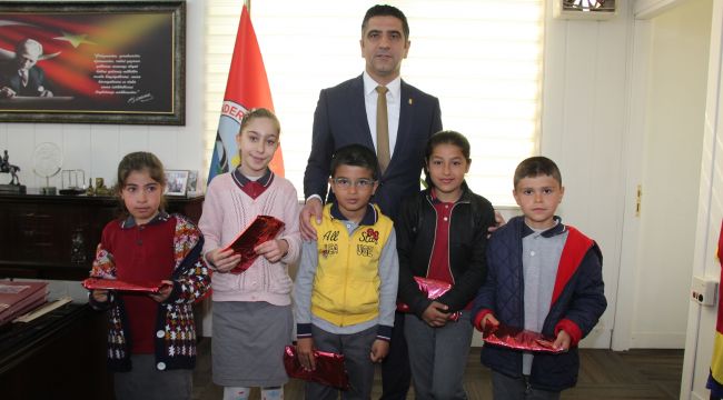 Menderes’te 23 Nisan Coşkusu