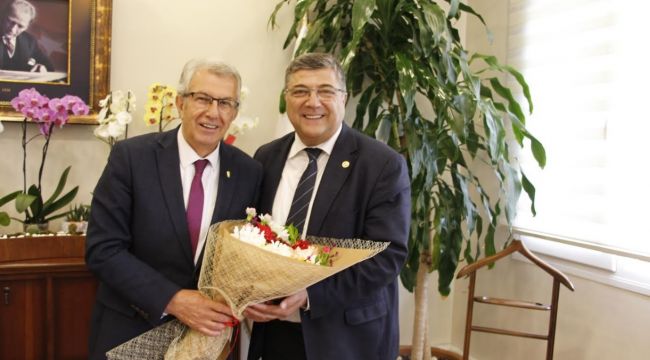 Milletvekili Sındır’dan Başkan Eriş’e Tebrik Ziyareti
