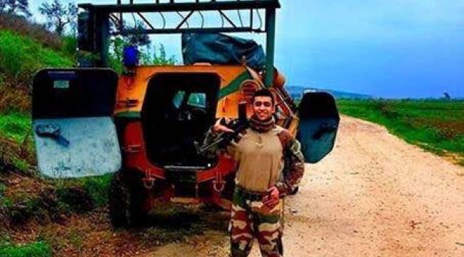 Seferihisar Şehidine ağlıyor