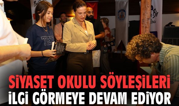 Efes Selçuk'ta siyaset söyleşileri ilgi çekiyor
