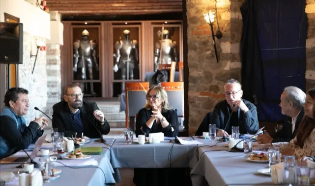 İzmir Şehir Tiyatroları'nda yeni dönem hedefleri masaya yatırıldı