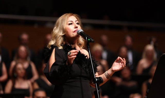 İzmir'de 'Sonbahar Şarkıları' ile unutulmaz konser!