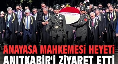 Anayasa Mahkemesi heyeti Anıtkabir'i ziyaret etti