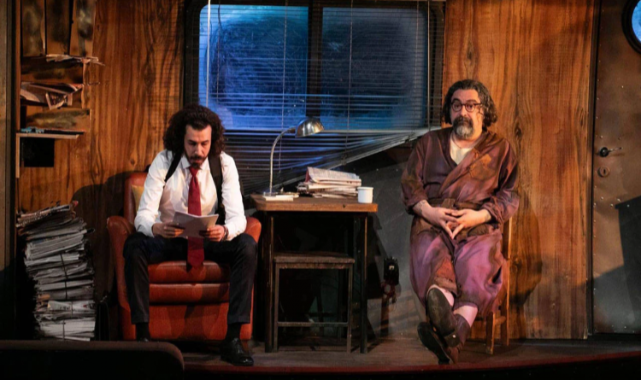 İzmir'de 'Halktan Biri' oyununa tiyatroseverlerden tam not!