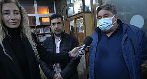 Okula gitmek istiyoruz Servis gelmeyince köydeki öğrenciler okula başlayamadı